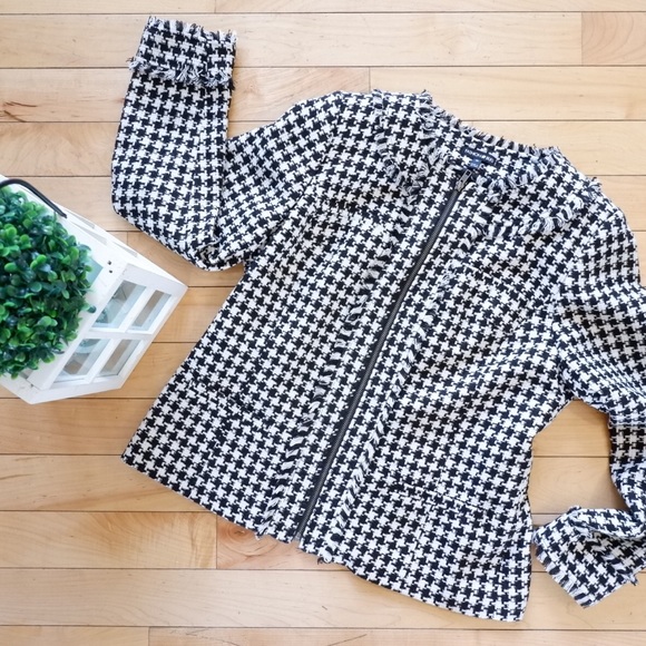 Fashion Bug Jackets & Blazers - Fashion Bug Black & White Houndstooth Tweed Blazer